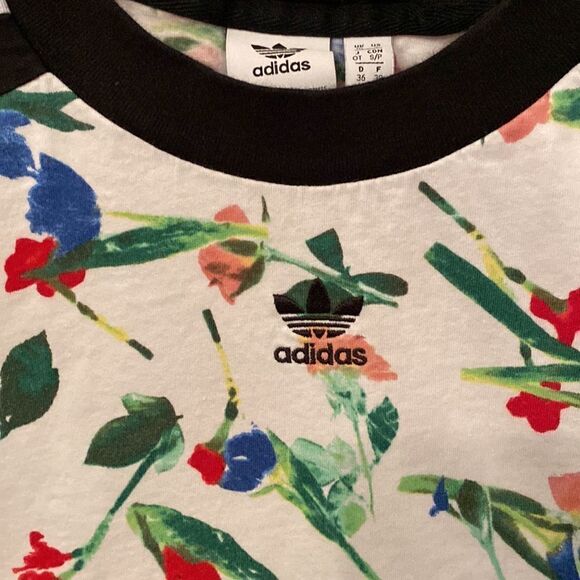 adidas crop top  - Picture 2 of 5